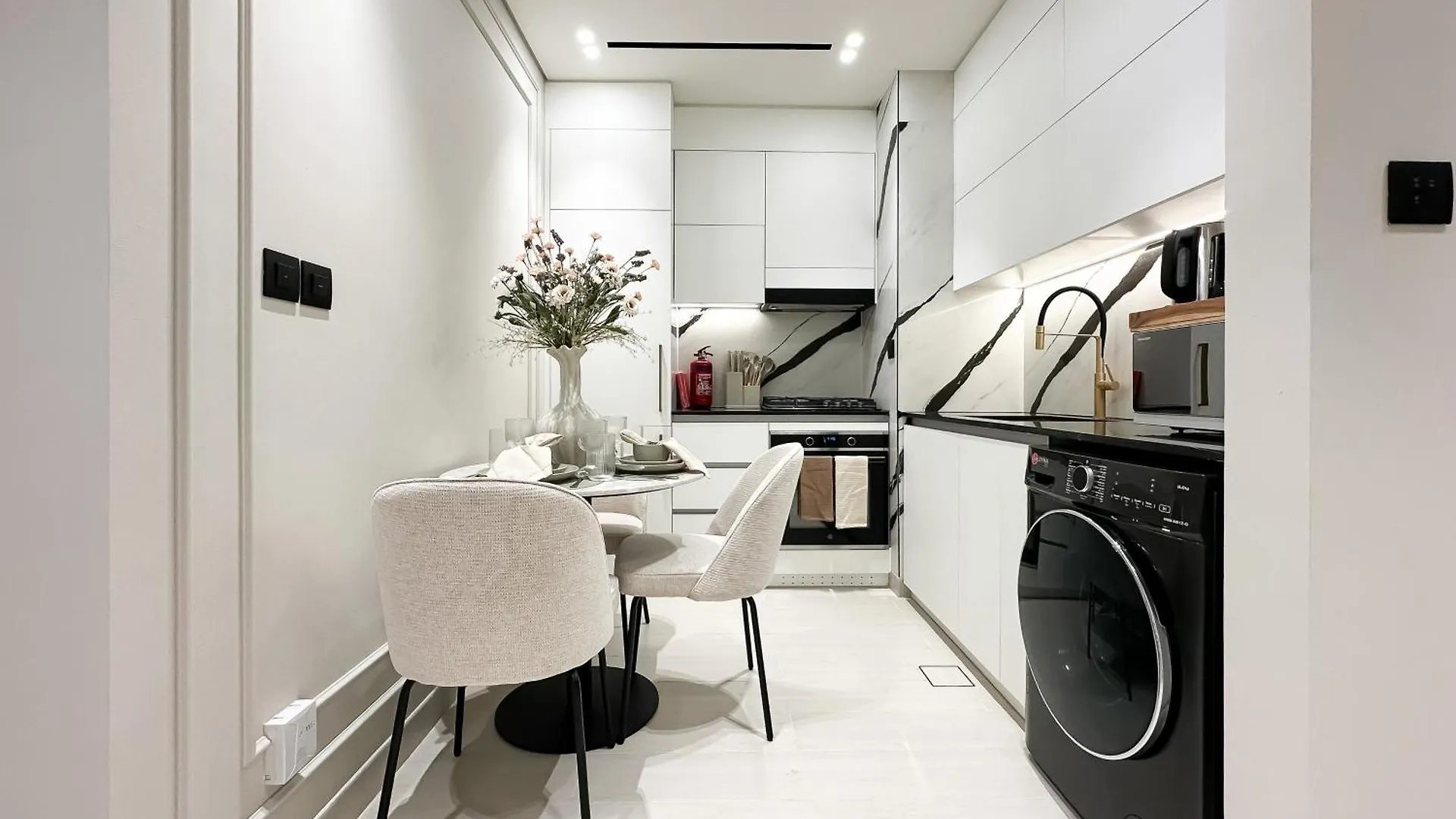 ドバイTrophy Luxe Living In The Heart Of Bbay W Jacuzziアパートメント 0*, ドバイ
