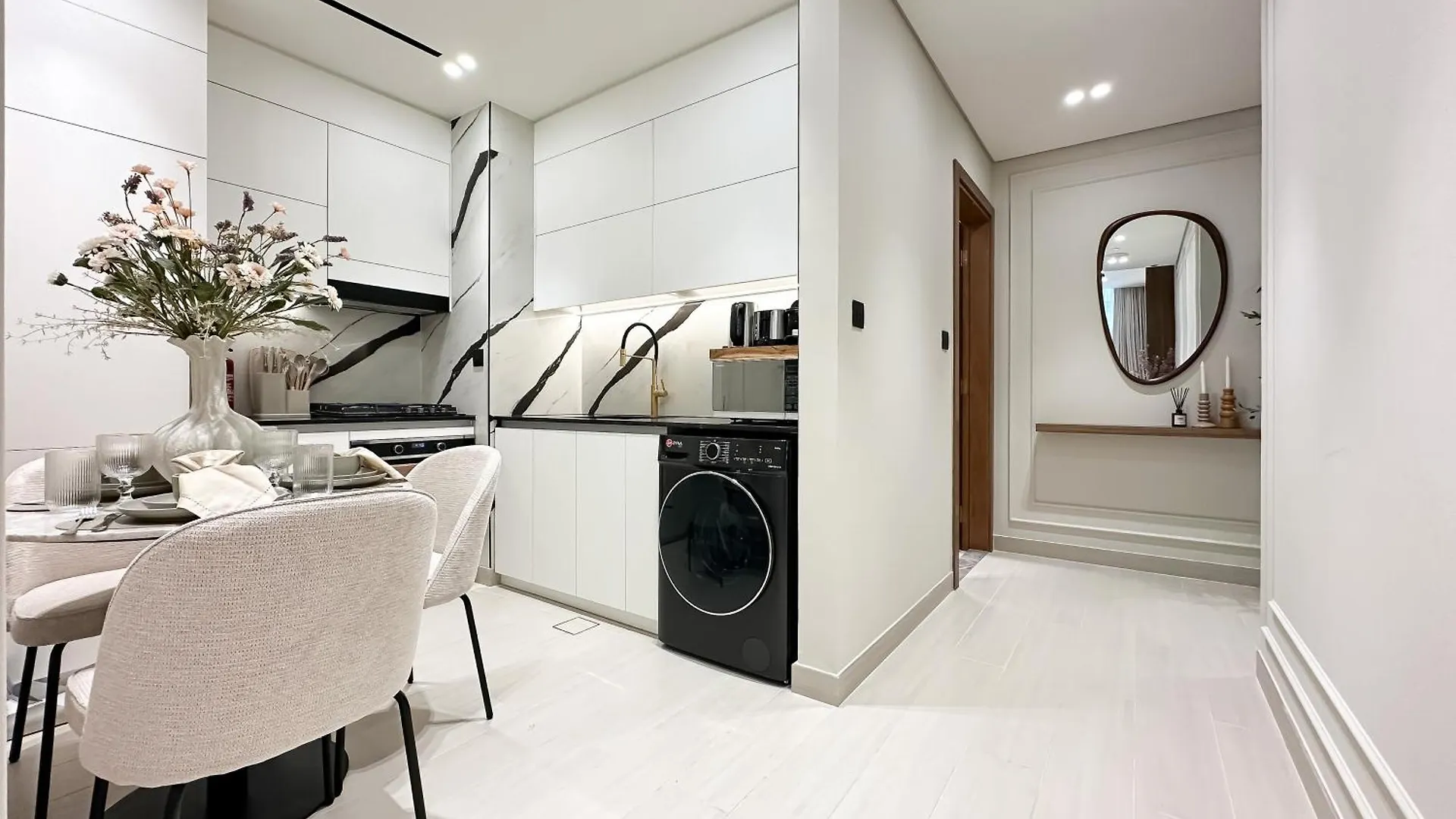 アパート ドバイTrophy Luxe Living In The Heart Of Bbay W Jacuzziアパートメント