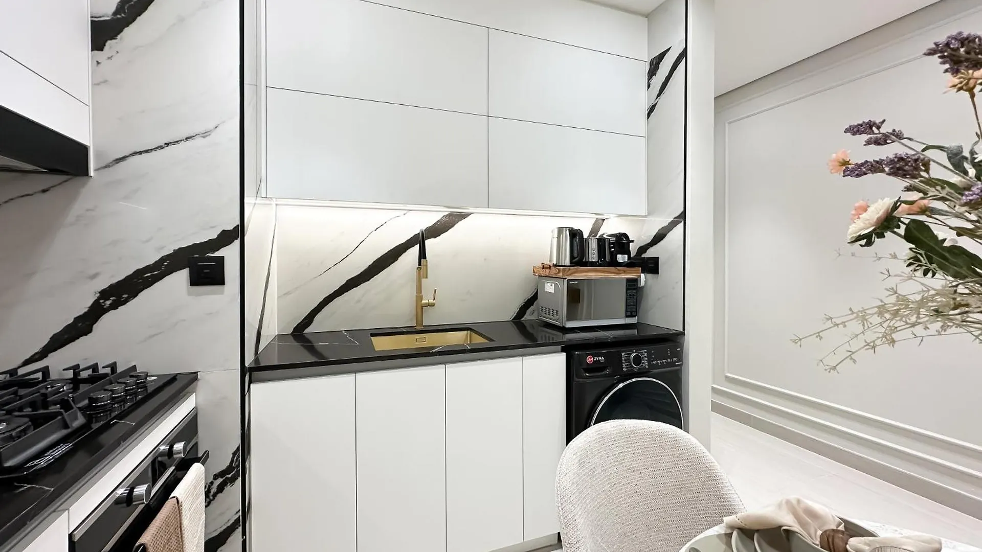 アパート ドバイTrophy Luxe Living In The Heart Of Bbay W Jacuzziアパートメント